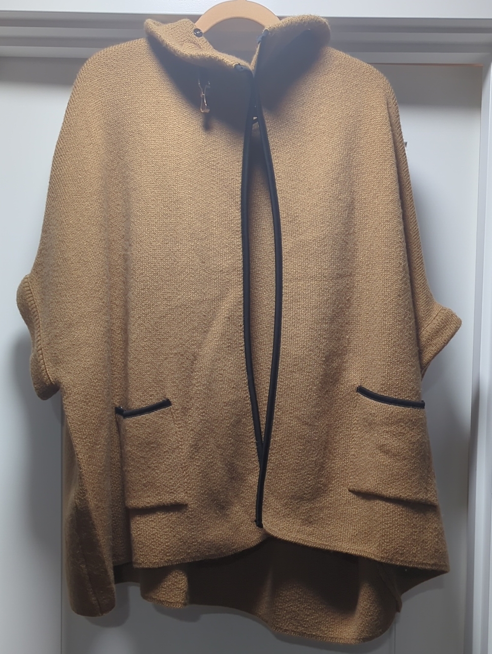 Apt. 9 Camel Brown Zip-Front Knit Cape with Hood